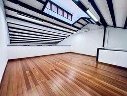 Club Street (D1), Office #615707791